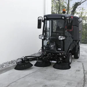 Varredeira Kärcher MC 50 ADV à Diesel: Linha Especial para Limpeza Municipal e Industrial