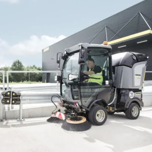 Varredeira Kärcher MC 50 ADV à Diesel: Linha Especial para Limpeza Municipal e Industrial