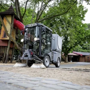 Varredeira Kärcher MC 80 à Diesel: Linha Especial para Limpeza Municipal e Industrial